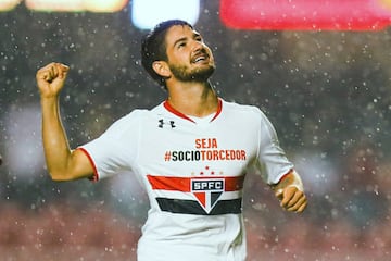 La carrera de Pato ha quedado marcada por la expectativa que se generó en su entorno, sin embargo el delantero brasileño nunca respondió a dicha expectativa y con 31 años, el atacante se quedó sin equipo tras jugar para Sao Paulo.