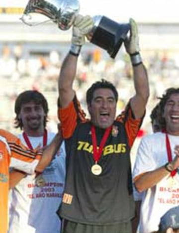 Nelson Tapia | El portero jugó dos años pero en dos etapas. El 2003 fue bicampeón. Regresó el 2005.