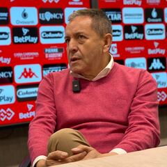 Hinchas de Santa Fe piden la salida de Eduardo Méndez