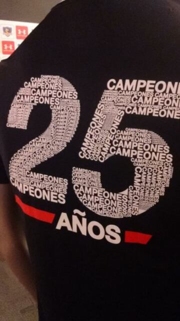 Colo Colo lanza camiseta conmemorativa