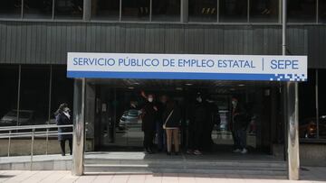 Entrada de la sede de la Direcci&oacute;n general del Servicio P&uacute;blico de Empleo Estatal (SEPE), a 4 de abril de 2022, en Madrid (Espa&ntilde;a). Desde el mes de diciembre de 2021, el porcentaje de contrataci&oacute;n indefinida sobre el total de c
