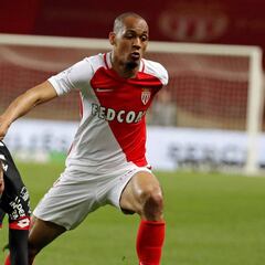 Fabinho se deja querer por el United y por Mourinho