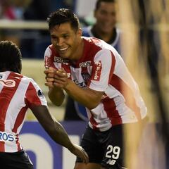 ¿Cómo encaja el Cha-Teo en el estilo de Alexis en Junior?