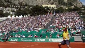 <b>EXPECTACIÓN. </b>Rafa Nadal ha acostumbrado al público del Masters de Montecarlo a exhibiciones como la de ayer ante Nieminen.
