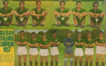 Audax Italiano: Carlos Tello convirtió 101 tantos con la camiseta de los verdes y fue vital para el título de 1957.