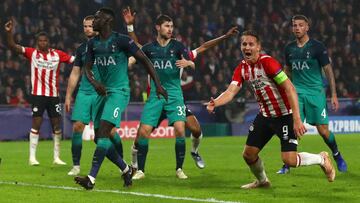 EINDHOVEN, NETHERLANDS - OCTOBER 24:  Luuk de Jong of PSV Eindhoven celebrates after scoring his team&#039;s second goal during the Group B match of the UEFA Champions League between PSV and Tottenham Hotspur at Philips Stadion on October 24, 2018 in Eind