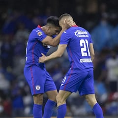 Cruz Azul derrotó a Pachuca con gol sobre la hora