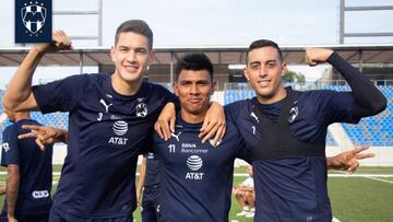 Cobijado por su afición, Rayados entrenó con toques de nostalgia