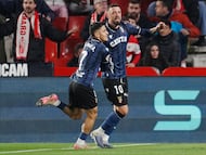 Cristian celebra su gol en Granada.
