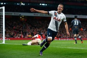 Las mejores imágenes del clásico de Londres en Arsenal y Alexis en el Emirates Stadium.