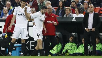 Piccini se retira a los vestuarios.