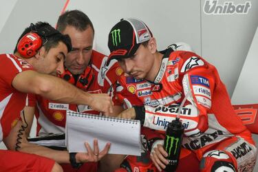 "Lorenzo ha visto que la Ducati es lo contrario a una Yamaha"