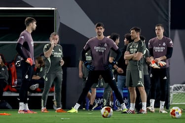 Courtois y Xabi Alonso.