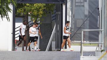 17/06/20 VALENCIA ENTRENAMIENTO PROTOCOLO CRISIS CORONAVIRUS COVID-19
FERRAN TORRES - SOBRINO - GAMEIRO - DIAKHABY