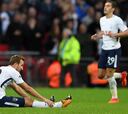 Alarma en el Tottenham: Harry Kane se fue lesionado en el 87’