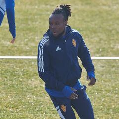 James Igbekeme negocia su cesión al Wisla Cracovia