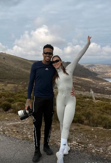 Eder Militao y su esposa, en la sierra madrile?a.