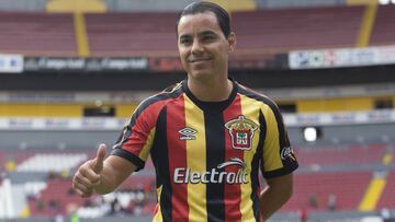 Cuarentena por coronavirus baja el &aacute;nimo a Omar Bravo