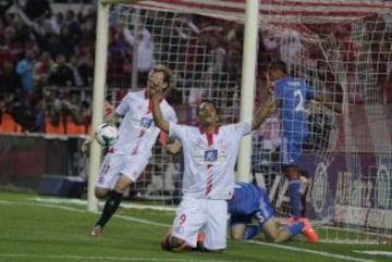 1-1. Bacca celebra el gol del empate.