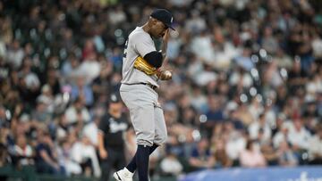 Enyel De Los Santos fue parte de la vergonzosa derrota que los Yankees sufrieron el lunes.