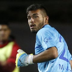 Arquero chileno se nacionaliza y es presentado como refuerzo estrella en Perú