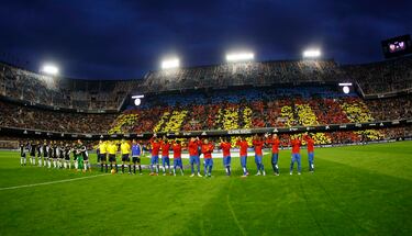 Los tifos de Mestalla. El color de la grada en las grandes noches europeas, ligueras y coperas.