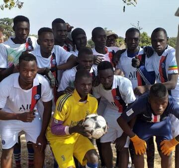 El equipo de Diagala, del pueblo de la familia de Adama en Mali.