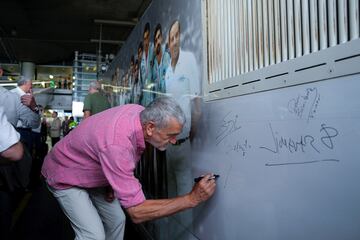 Juanma Lopez Iturriaga el homenaje a la selección española de baloncesto, medalla de plata en Los Ángeles 84.