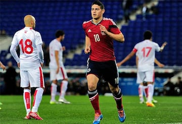 James celebrando el gol ante Túnez