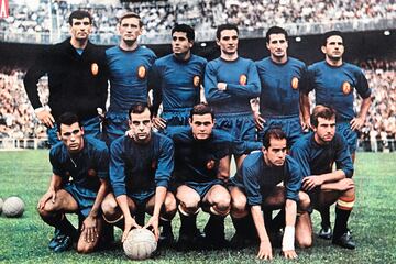 Formación inicial de la selección española en la final de la Eurocopa de 1964 frente a la URSS.