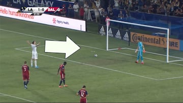 La provocación de Ibrahimovic al arquero al anotarle un penal