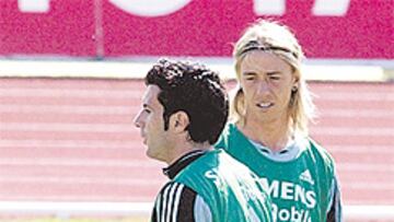 <b>TOCADO.</b> Figo no ha sido titular en los últimos tres partidos, ante Barcelona, Levante y Villarreal.