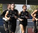 James entrena con toda la plantilla del Real Madrid