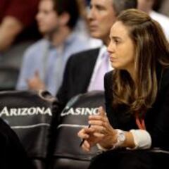 Histórico: Becky Hammon dirigirá a los Spurs en Las Vegas
