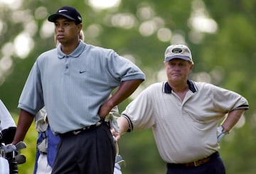 En la foto junto a Tiger Woods, el oriundo de Ohio puede jactarse de tener el récord de más 'majors' ganados con 18, superando por 4 al 'Tigre'.