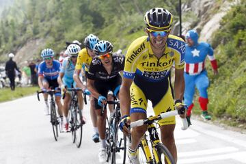 A partir del 19 de agosto, se celebrará una edición más de la Vuelta de España, misma en la que el británico Chris Froome parte como el gran favorito luego de haber triunfado en el Tour de France, por lo que ahora querrá ganar en España. Sin embargo, tendrá que derrotar a Alberto Contador, quien podría vivir sus últimos momentos en el ciclismo.