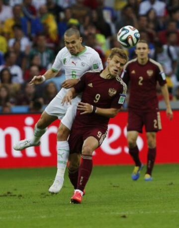 Alexander Kokorin y Djamel Mesbah