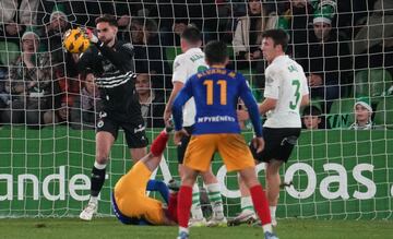 Jokin Ezkieta apenas intervino en el partido porque el Racing maniat¨® el ataque del Andorra.