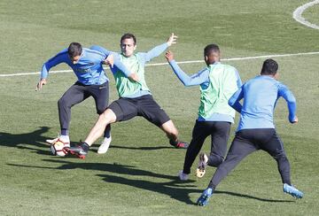 Mucha intensidad durante el entrenamiento de Boca. 