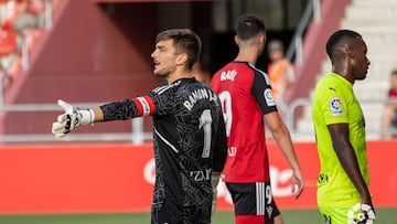 Ramón Juan lució el brazalete de capitán en el estreno liguero.
