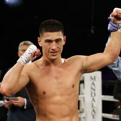 Dmitry Bivol y Eddie Hearn hacen propuesta a Joshua Buatsi