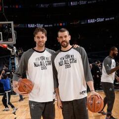 Los Gasol cumplen el sueño de un niño enfermo de cáncer