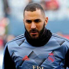 Lizarazu echa gasolina al fuego: "Benzema expresa su frustración"