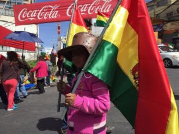 Los hinchas colombianos se toman las calles de La Paz