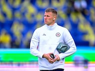 Mateusz Bogusz of Cruz Azul during the Semi-Final second leg match between America and Cruz Azul as part of the Liga BBVA MX, Torneo Clausura 2025 at Ciudad de los Deportes Stadium on May 18, 2025 in Mexico City, Mexico.