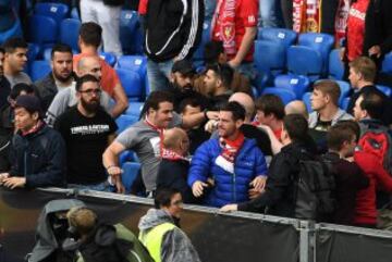 Incidentes entre los hinchas de Liverpool y Sevilla en Basilea