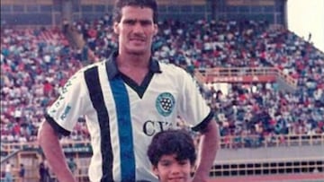 Radamel Garc&iacute;a con su hijo Falcao