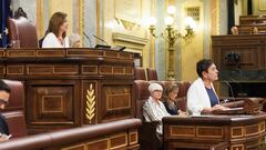 La diputada de EH Bildu Mertxe Aizpurua interviene durante una sesión plenaria en la se aprueba el uso de las lenguas cooficiales en el Congreso de los Diputados, a 19 de septiembre de 2023, en Madrid (España). La aprobación 'exprés' del uso del catalán, el euskera y el gallego permitirá que los diputados puedan expresarse en todas esas lenguas en el Congreso a partir de hoy. La propuesta de la nueva presidenta de la Mesa del Congreso de los Diputados, Francina Armengol, salió adelante con la oposición del PP y comenzará con intérpretes provisionales.
19 SEPTIEMBRE 2023;LENGUAS COOFICIALES;CONGRESO;LENGUAS
Eduardo Parra / Europa Press
19/09/2023