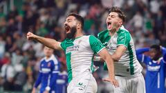 Alves regresa con todos sus galones