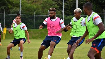 Motagua y Olimpia definen al campeón del Apertura 2023 del fútbol hondureño en una emocionante serie a ida y vuelta en el Estadio Nacional.